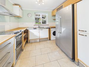 KITCHEN- click for photo gallery